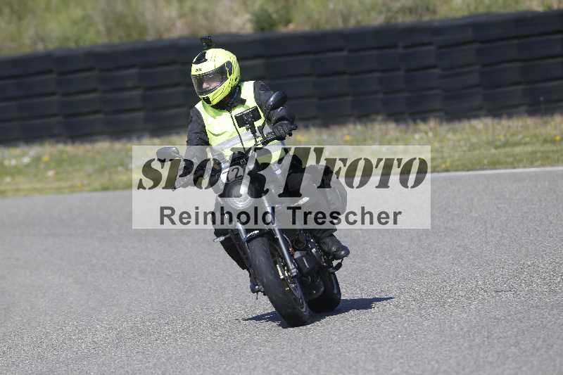 /01 02.04.2026 MAZ ADR/Gruppe gelb Gruppe gruen/72